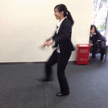 谁要是取了她天天都能体验降龙十八掌爆笑gif搞笑图片