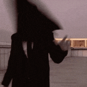 西装_领带_撑伞耍酷_抽烟_奥特曼cosplayDIY斗图gif搞笑图片