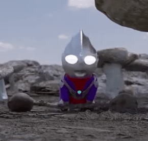 儿童迪迦_幼年迪迦自律健身举杠铃GIF动图DIY斗图gif搞笑图片