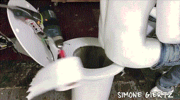 自动擦屁机创意gif搞笑图片