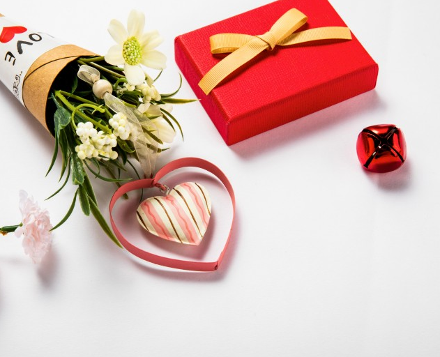 2019情人节520最新创意礼物图创意gif搞笑图片