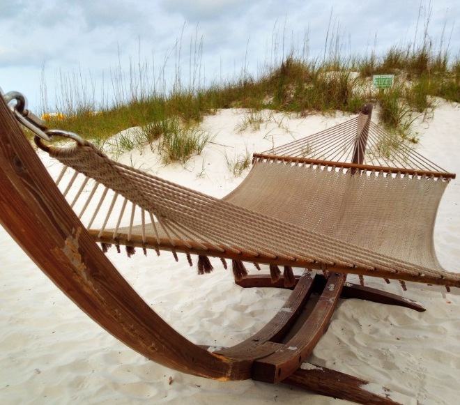 沙滩创意设计吊床图片创意gif搞笑图片