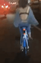 穿创意性感的露背装美女创意gif搞笑图片