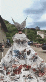 创意的农村维密T台秀创意gif搞笑图片