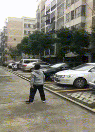 创意打羽毛球的动图创意gif搞笑图片