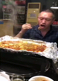 搞笑创意的防烫嘴技巧图创意gif搞笑图片