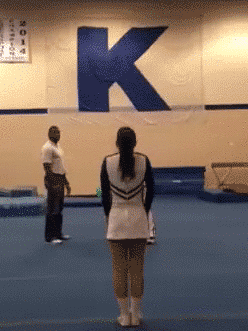 创意的杂技举人动图创意gif搞笑图片