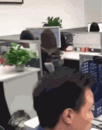 套垃圾袋的创意技巧GIF动图创意gif搞笑图片