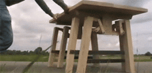 创意个性的可移动桌子创意gif搞笑图片