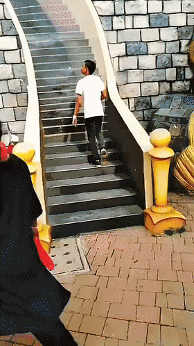 创意3d艺术楼梯的搞笑GIF动态图创意gif搞笑图片