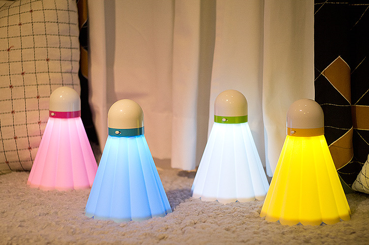 羽毛球小夜灯创意gif搞笑图片