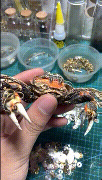 小哥挺有创意的，能动就更好创意gif搞笑图片