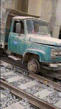 有困难就要解决困难创意gif搞笑图片