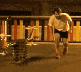 痛苦让人成长，是你进步的一个机会，一个挑战。别害怕痛苦的事情恶搞gif搞笑图片