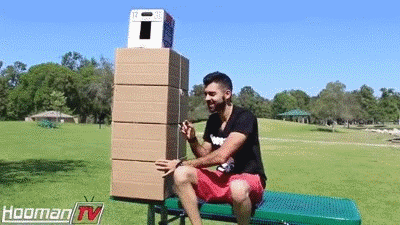 大哥你这样子会被打的我告诉你恶搞gif搞笑图片