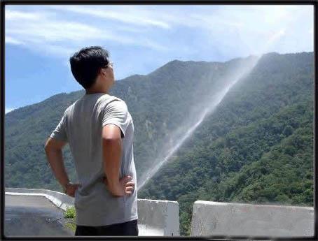 真幽默恶搞gif搞笑图片