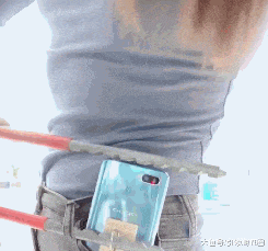 自从给我的手机按上了锁，就在也没被偷过恶搞gif搞笑图片