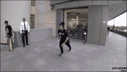 兄弟你这招可够凶险的恶搞gif搞笑图片