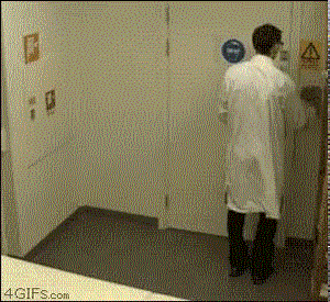 很特别的欢迎仪式恶搞gif搞笑图片