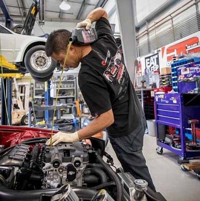 修车加油站恶搞图片恶搞gif搞笑图片