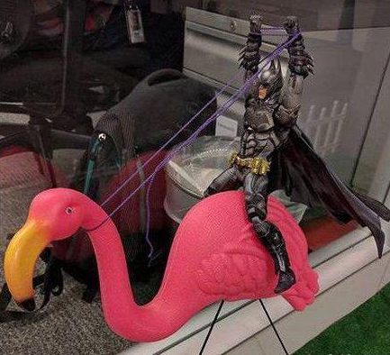 蝙蝠侠火烈鸟玩具恶搞图片恶搞gif搞笑图片