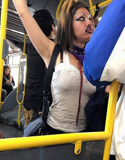 杀马特化妆公交车恶搞图片恶搞gif搞笑图片