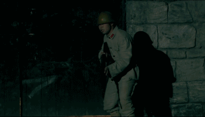 爱情公寓胡一菲子弹恶搞gif动态表情包恶搞gif搞笑图片