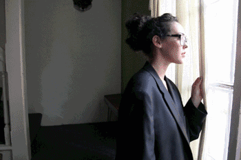 美女脱衣服恶搞的动图恶搞gif搞笑图片