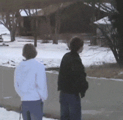 打雪仗的恶搞gif图恶搞gif搞笑图片