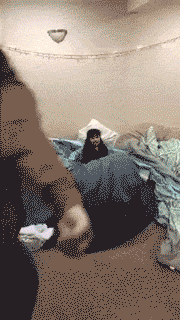 恶搞整蛊朋友的动图恶搞gif搞笑图片