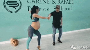 孕妇跳舞的恶搞烤鸭GIF动图恶搞gif搞笑图片