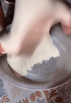 拿去你们要的大胸恶搞gif搞笑图片