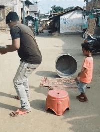 恶搞自己老哥恶搞gif搞笑图片