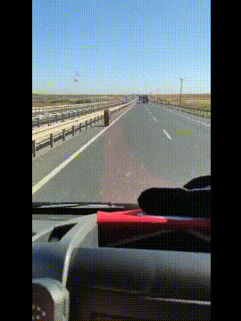 轮胎：不要追我，我不想回去恶搞gif搞笑图片