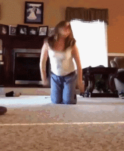 抢镜头的太煞风景了儿童gif搞笑图片