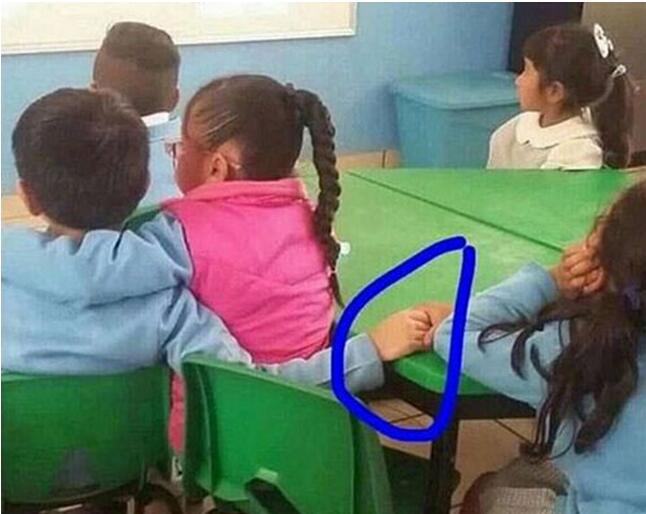 我信了，这才是真爱儿童gif搞笑图片