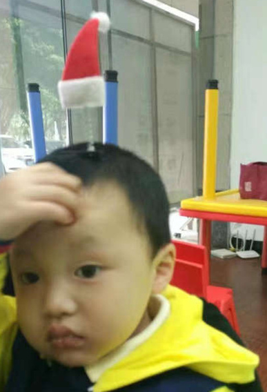 孩子就这么好忽悠儿童gif搞笑图片