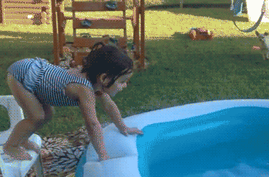 这个跟头99分儿童gif搞笑图片