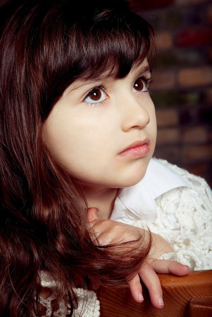 小萝莉绝美容颜轻松秒超模儿童gif搞笑图片