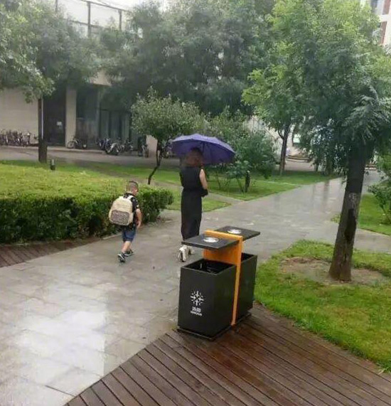 男人们注意了，别娶这样的后妈儿童gif搞笑图片