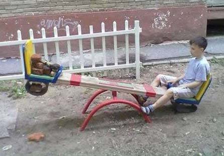 自娱自乐儿童gif搞笑图片