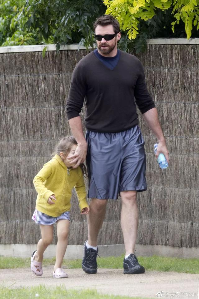 艾娃到底做错啥儿童gif搞笑图片