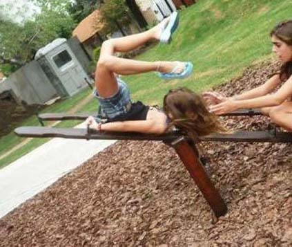 妈妈你能不能下地慢点啊儿童gif搞笑图片