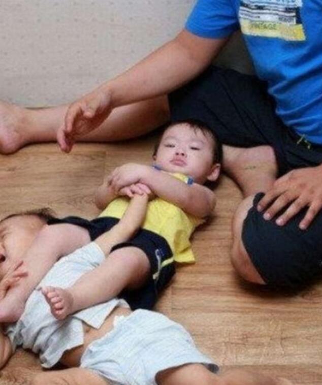 二胎？争家产？不存在的儿童gif搞笑图片