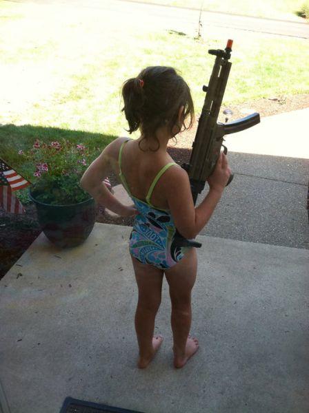 这么小，我也惹不起儿童gif搞笑图片