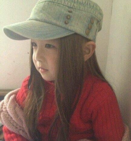 原来我也是美女儿童gif搞笑图片