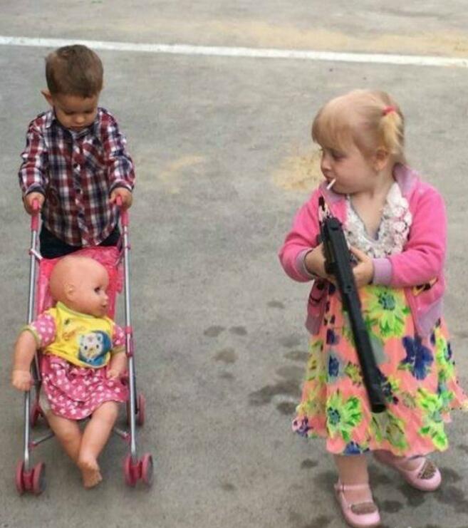 俄罗斯家庭权力关系之现状儿童gif搞笑图片