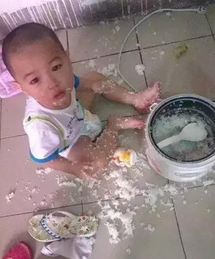 家有熊孩子是每个妈妈最头痛的事情儿童gif搞笑图片