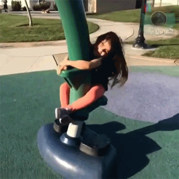 妹子深深沉醉于活塞运动儿童gif搞笑图片