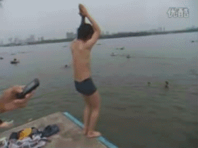 事实证明，前奏太多的人，往往是最没料的儿童gif搞笑图片